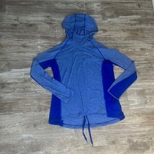 Under Armour Women’s Long Sleeve Medium Blue Active Shirt Hooded